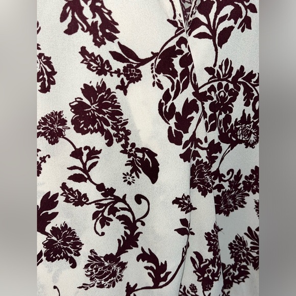 Loft sleeveless blouse size XS - Picture 2 of 8